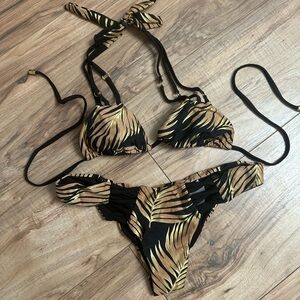 Beach bunny bikini set 🌴
